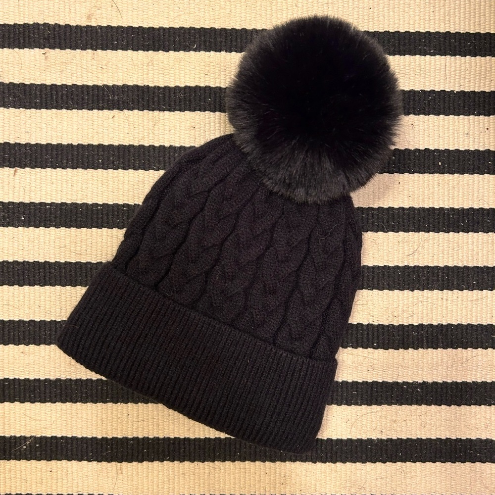 🌈 3 for $20 🌈 New Pom Beanie 🖤